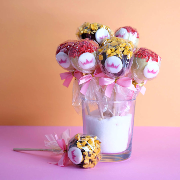 12 Cake-Pops mit Logo, Orange- & Erdbeer-Crisp