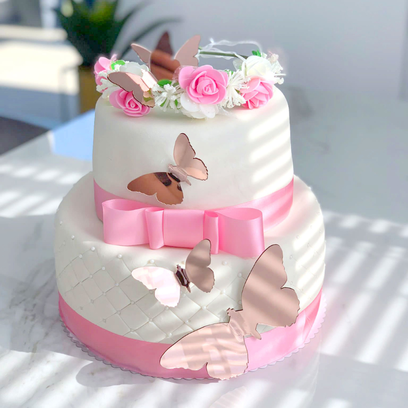 Weiße Hochzeitstorte "White Wedding"