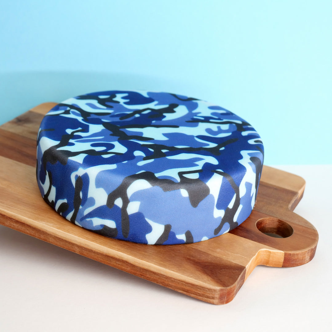 Blaue Camouflage-Torte