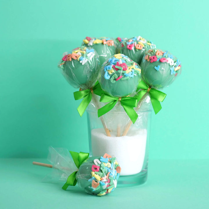 Grüne Buchstaben Cake-Pops (12 Stück)