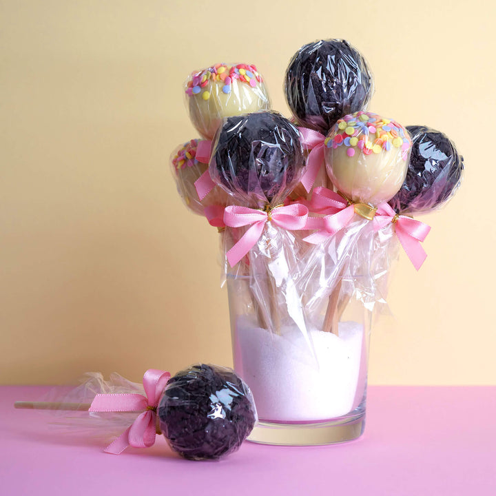 Cake-Pops Red Velvet & Chocolate Chips (12 Stück)