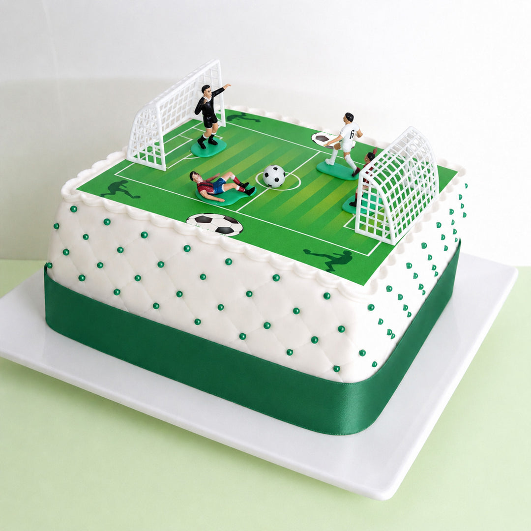 Fußballfeld-Torte mit Fußballern Deluxe