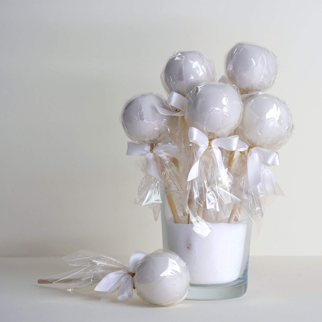 Einfarbige bunte Cake-Pops (12 Stück)