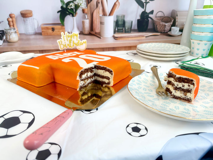 Fußballtrikot-Torte, einfarbig - verschiedene Farben