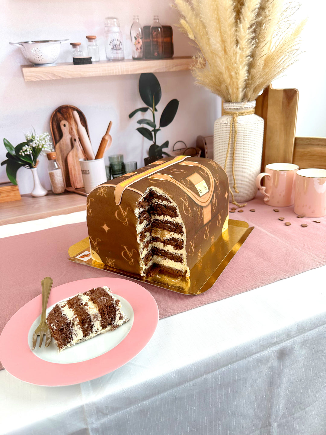 Handtaschen-Torte VG, braun mit beigen Details