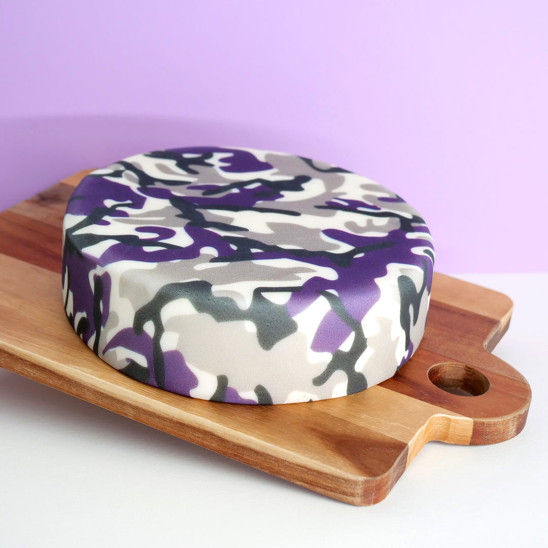 Lila Camouflage-Torte