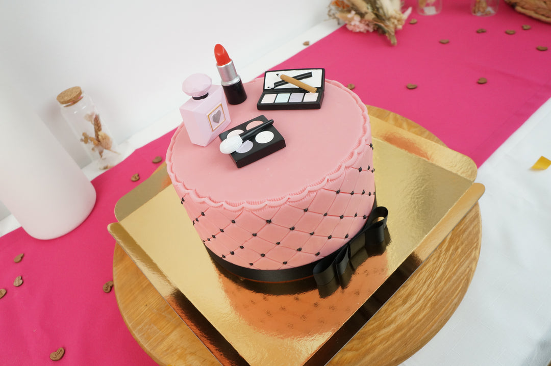 Deluxe Make-Up Torte mit schwarzem Band