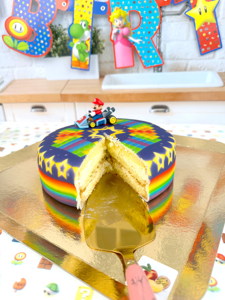Mario Kart® auf Sternenstrecke-Torte