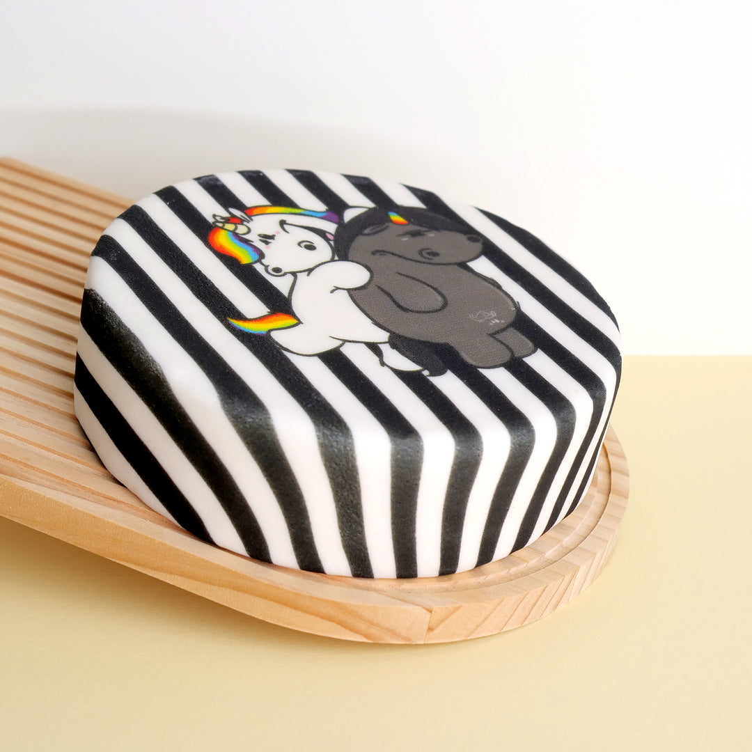 Pummeleinhorn & Grummeleinhorn Streifenmuster-Torte