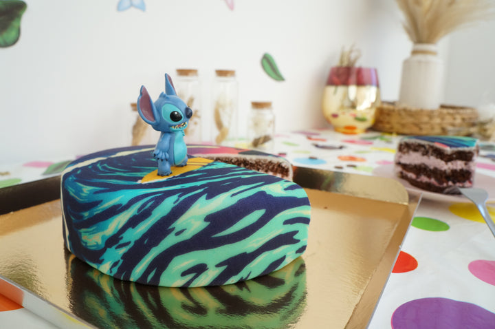 Stitch® auf Surfer-Torte