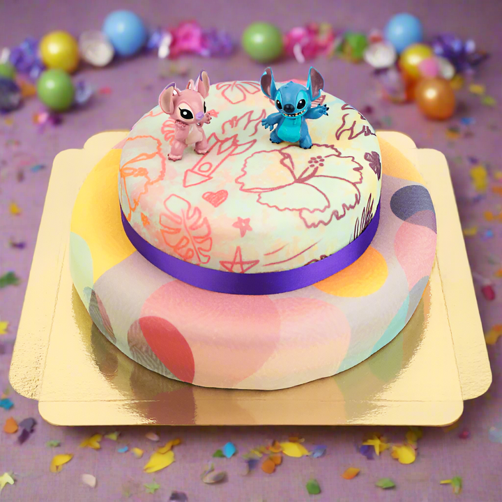 Angel & Stitch® auf 2-stöckiger Torte