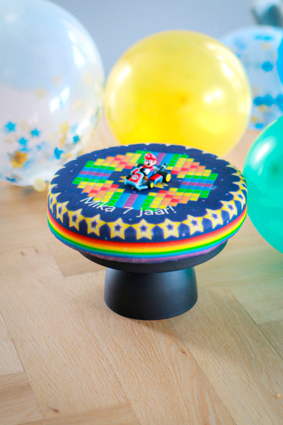 Mario Kart® auf Sternenstrecke-Torte