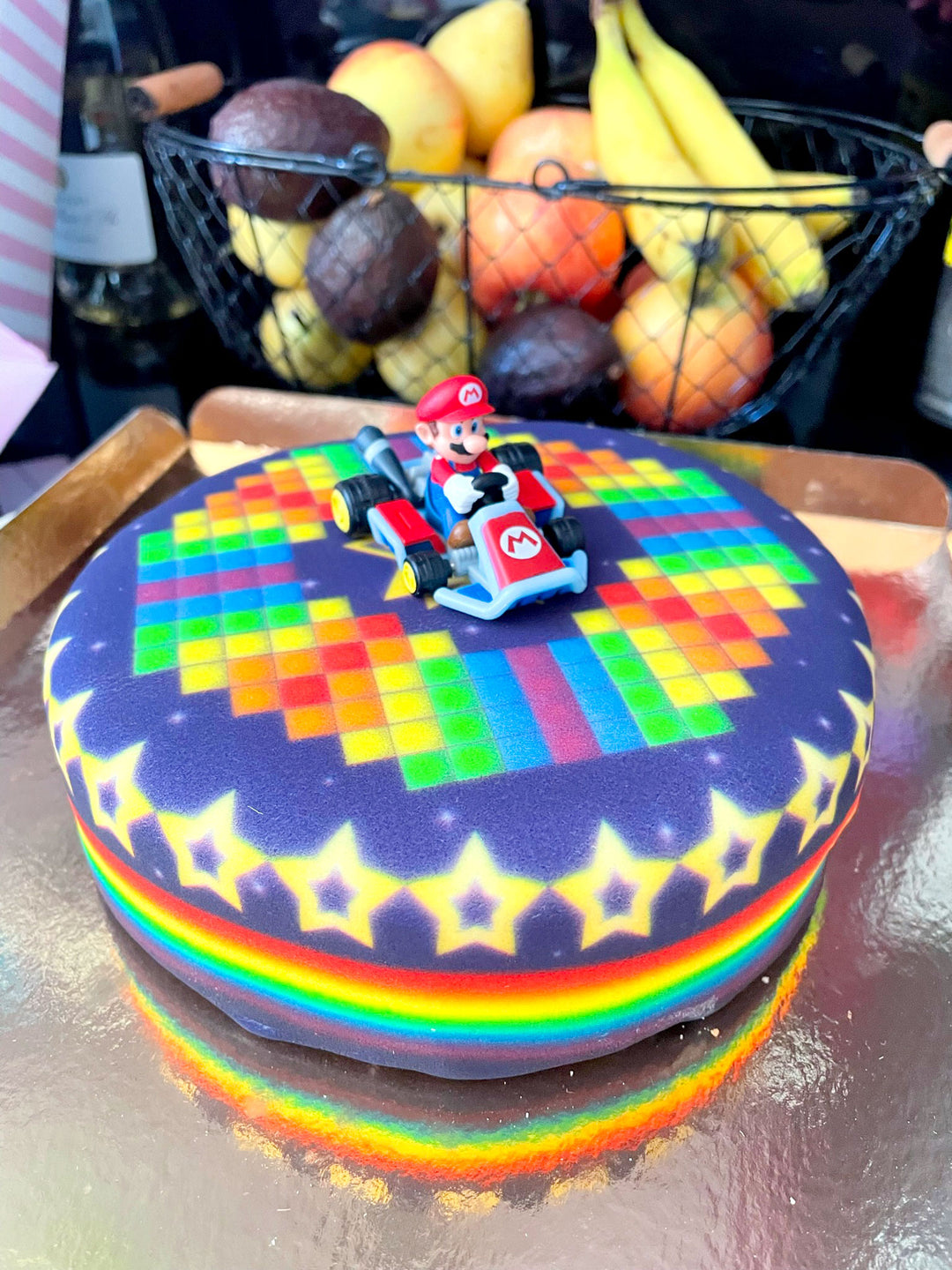 Mario Kart® auf Sternenstrecke-Torte