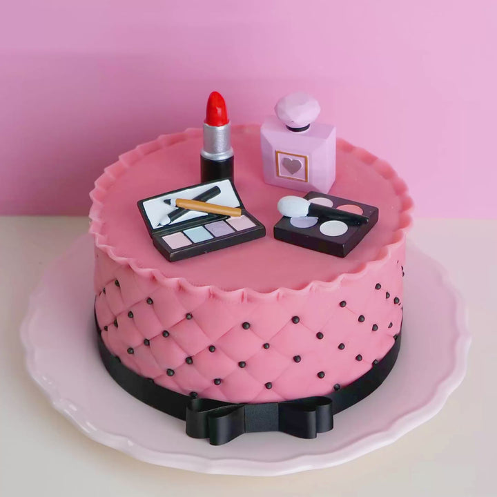 Deluxe Make-Up Torte mit schwarzem Band