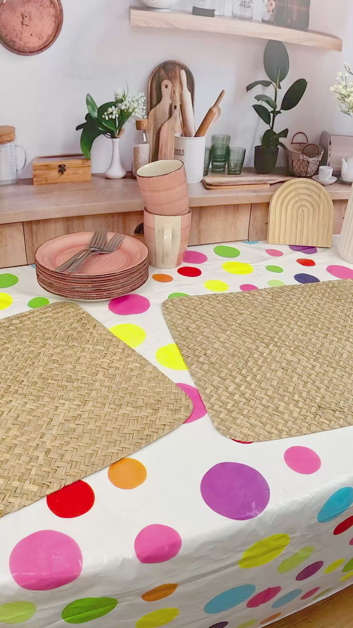 Sonic® Figur auf Insel-Torte