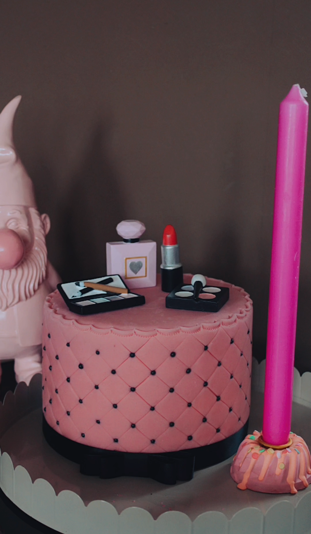 Deluxe Make-Up Torte mit schwarzem Band